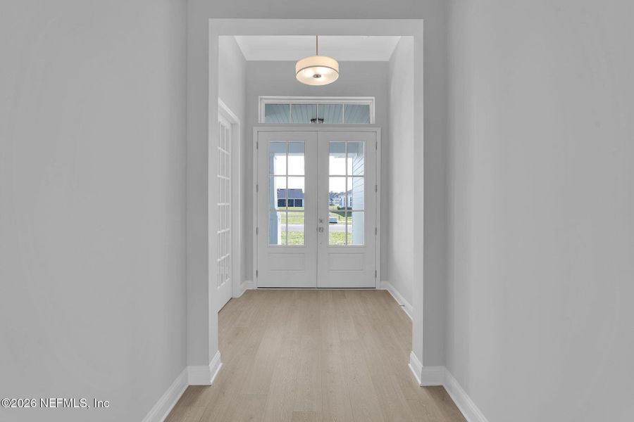 Spacious, unfurnished interior of a new home in Amelia National Country Club, Fernandina Beach (Image 29).
