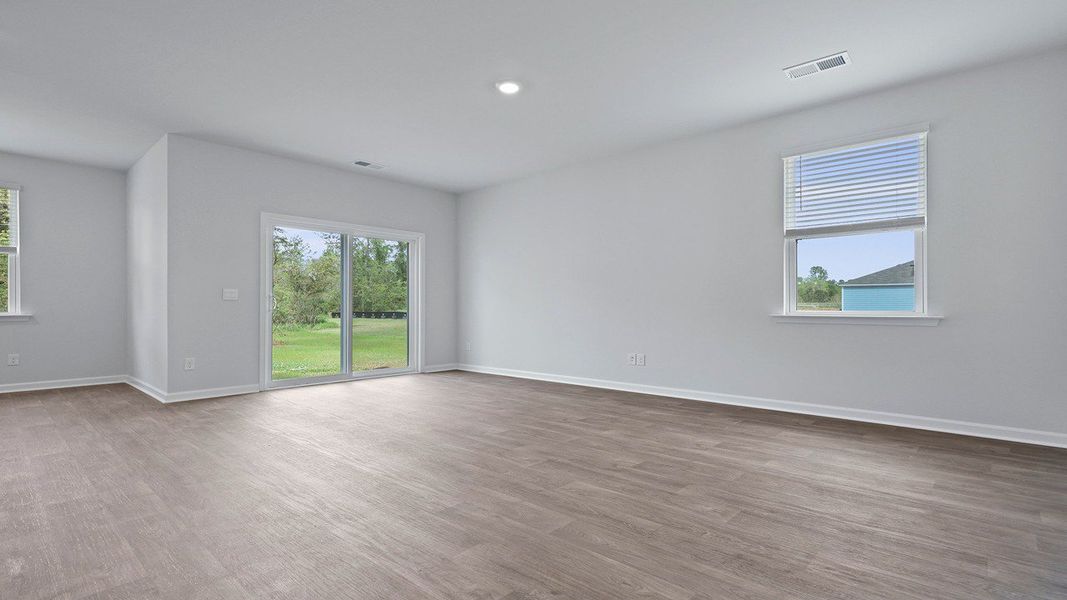 Spacious, unfurnished interior of a new home in Lakeview at Kitfield, Moncks Corner (Image 13).