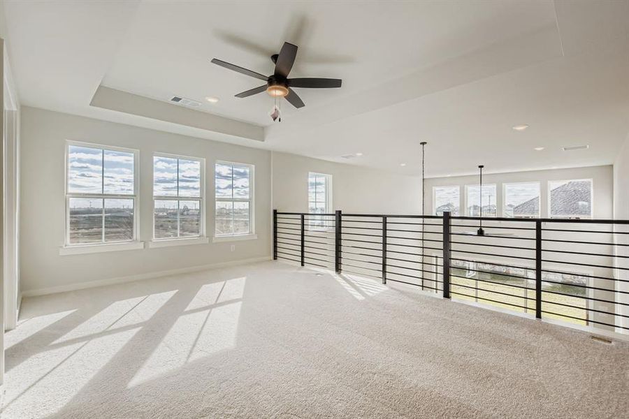 Spacious, unfurnished interior of a new home in Wildridge, Oak Point (Image 17).