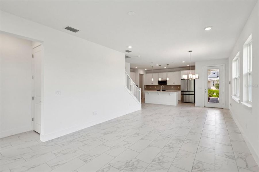 Spacious, unfurnished interior of a new home in Lagoon Residences at Epperson, Wesley Chapel (Image 37).