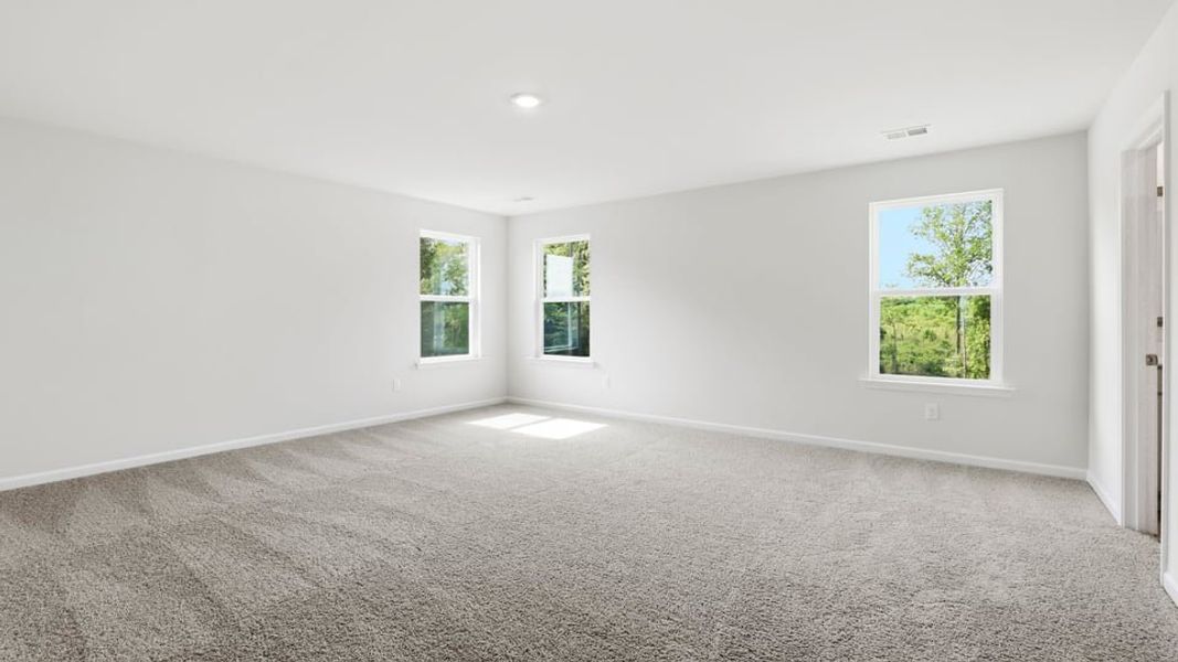 Spacious, unfurnished interior of a new home in Hunters Ridge, Woodruff (Image 36).