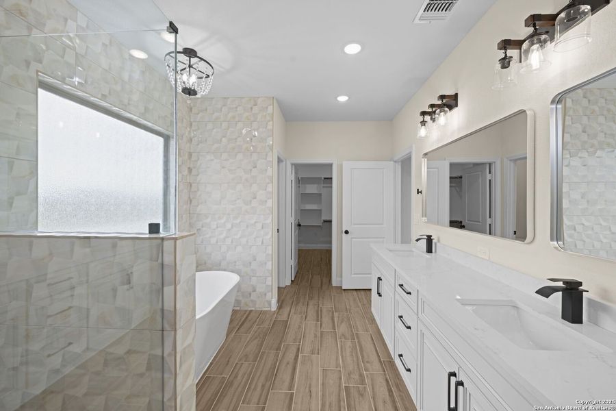 Furnished interior view inside a new home in , Floresville (Image 13).