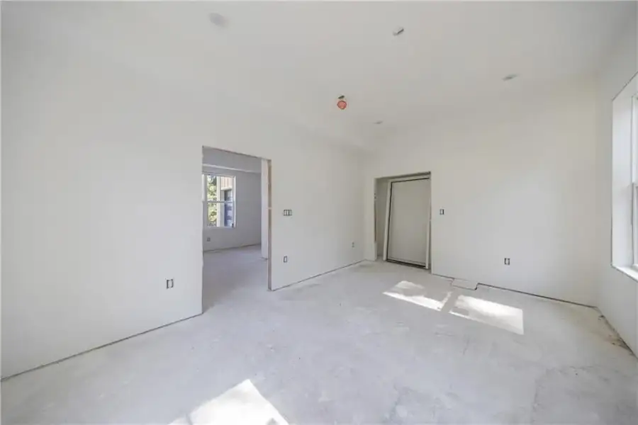Image 47 of a home in .