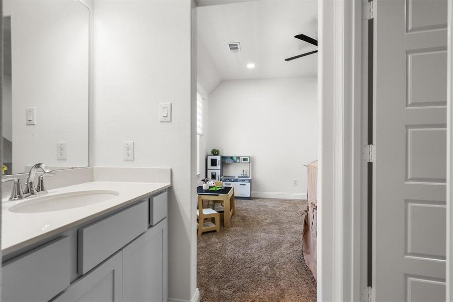 Furnished interior view inside a new home in , Northlake (Image 36).