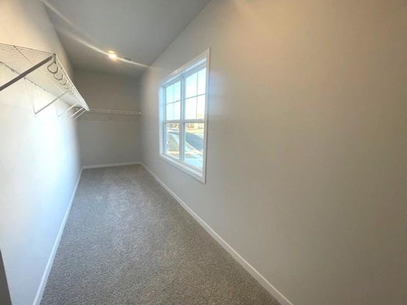 Spacious, unfurnished interior of a new home in Ponderosa Farms Estates, Gainesville (Image 16).