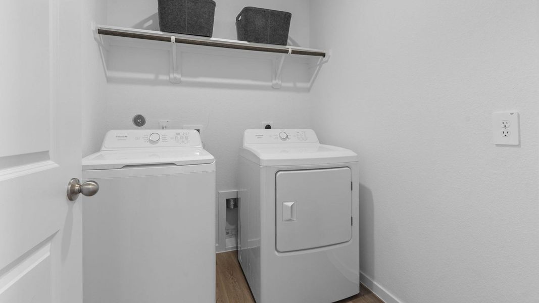 *All images, rooms measurements are approximate. All information, including pricing, is subject to change.