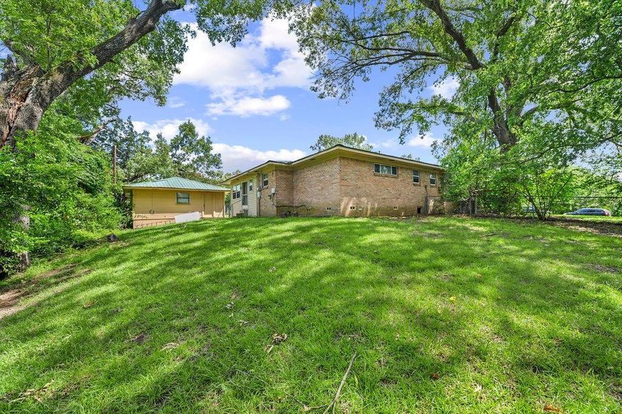 Exterior details and patio area of a home in , Quitman (Image 14).