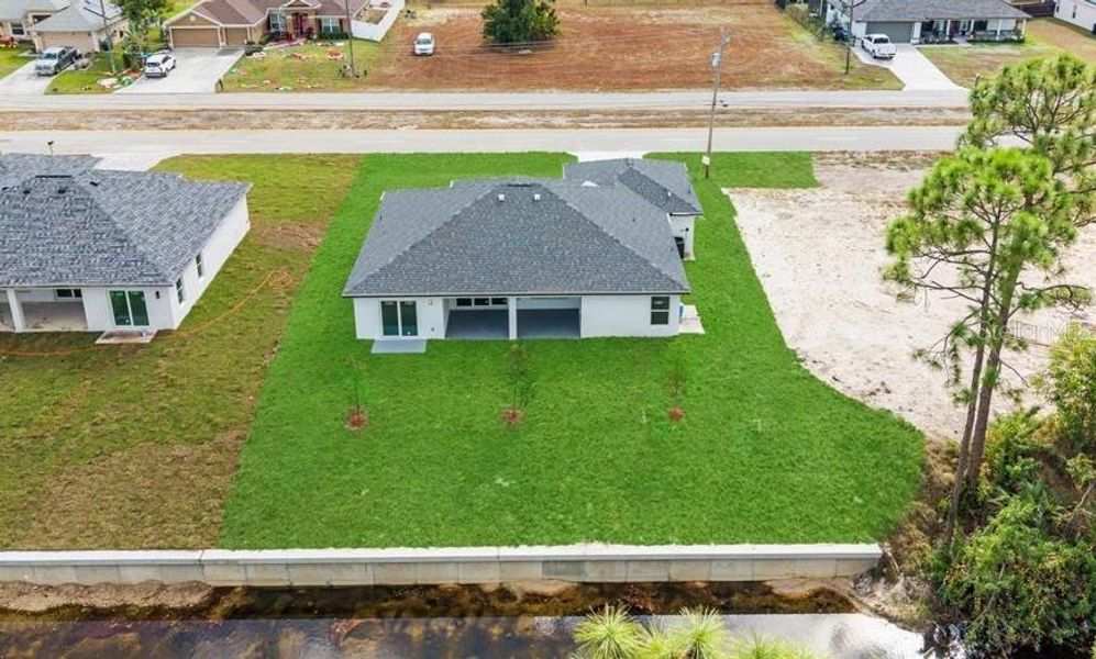 Exterior details and patio area of a home in , Lehigh Acres (Image 3).