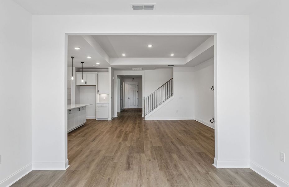 Spacious, unfurnished interior of a new home in Del Webb Southern Harmony, Murfreesboro (Image 37).