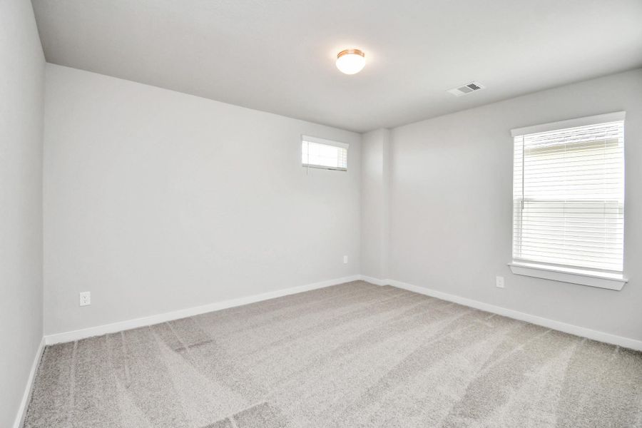 Spacious, unfurnished interior of a new home in Telge Ranch, Cypress (Image 31).