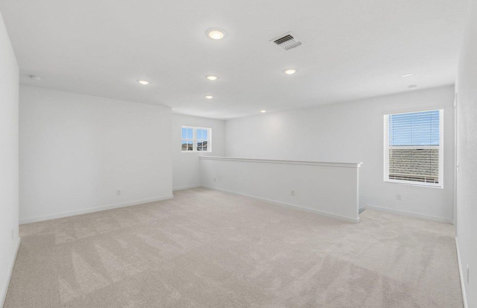 Spacious, unfurnished interior of a new home in Crosswinds, Kyle (Image 19).