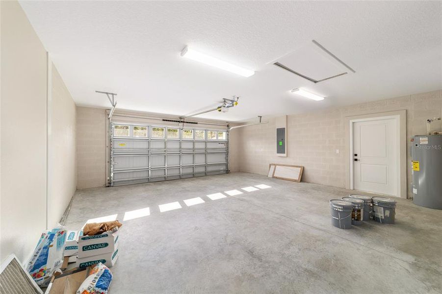 Spacious, unfurnished interior of a new home in , Ocala (Image 45).
