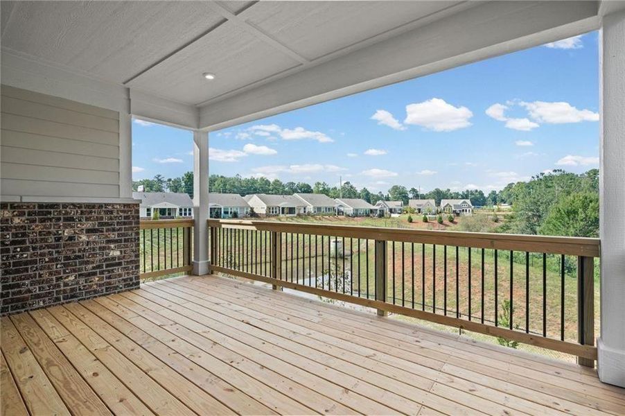Exterior details and patio area of a home in Laurel Farms, Dallas (Image 4).