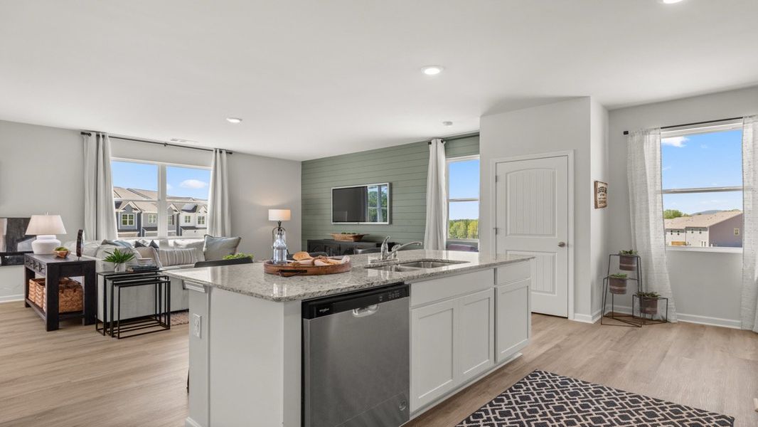 Representative furnished interior of a home built from the Elston by D.R. Horton in Rolling Meadows, Jasper (Image 10).
