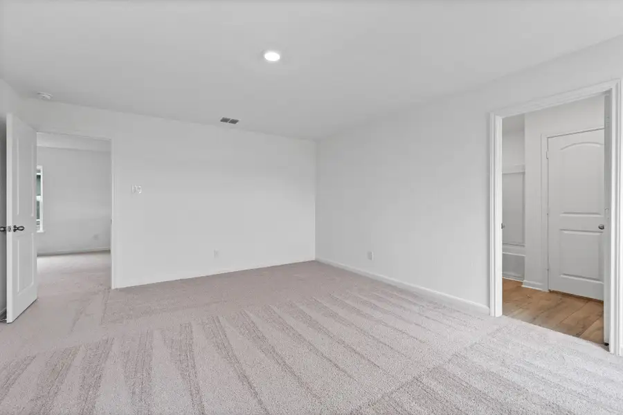 Spacious, unfurnished interior of a new home in Sunset Oaks, Maxwell (Image 6). Spacious, unfurnished interior of a new home in Sunset Oaks, Maxwell (Image 6).