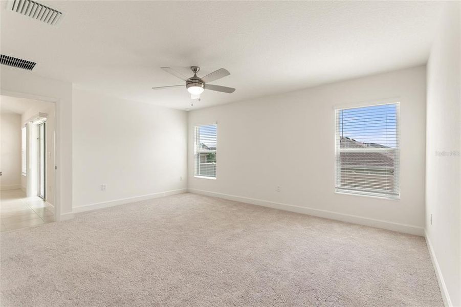 Spacious, unfurnished interior of a new home in , Davenport (Image 21).