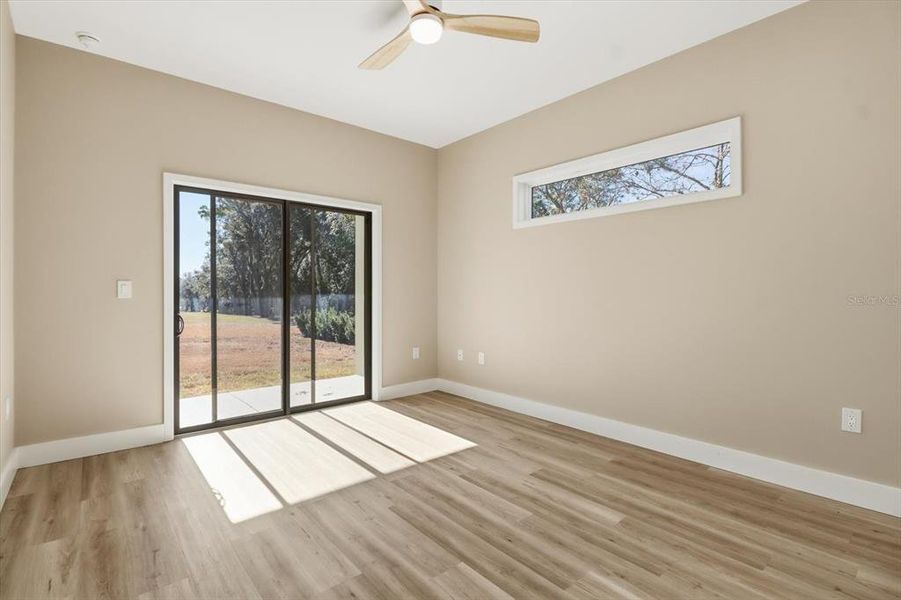 Spacious, unfurnished interior of a new home in , Lecanto (Image 37).