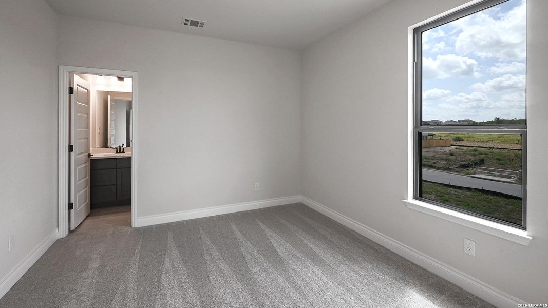 Spacious, unfurnished interior of a new home in Legacy at Lake Dunlap, New Braunfels (Image 23).
