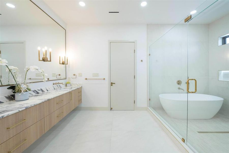 Furnished interior view inside a new home in , Dallas (Image 10).