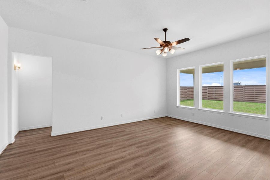 Spacious, unfurnished interior of a new home in Austin Point, Richmond (Image 27).