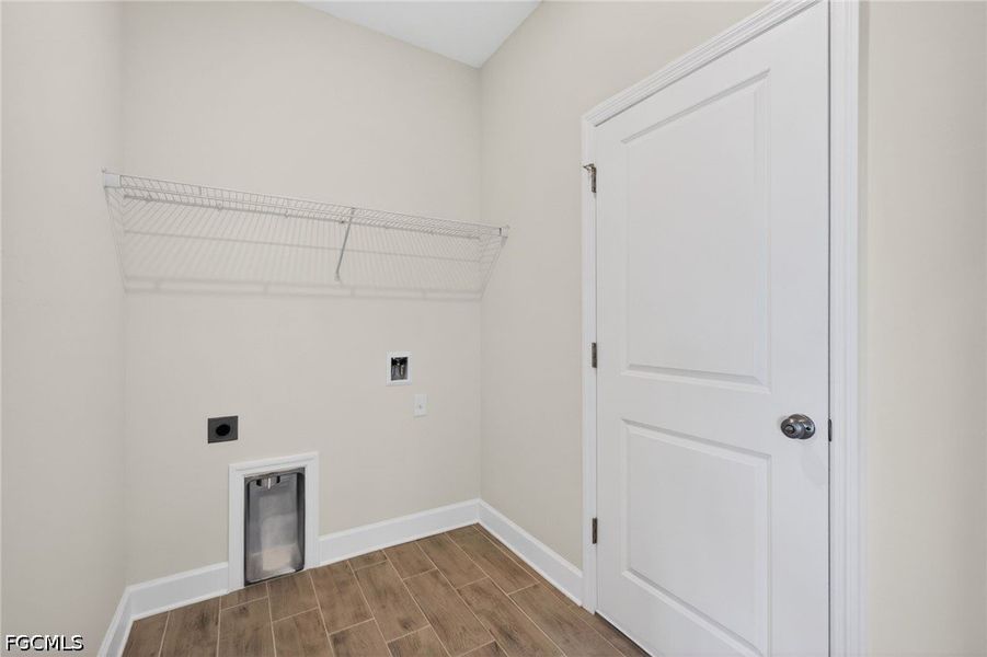 Spacious, unfurnished interior of a new home in Cape Coral, Cape Coral (Image 28). Spacious, unfurnished interior of a new home in Cape Coral, Cape Coral (Image 28).