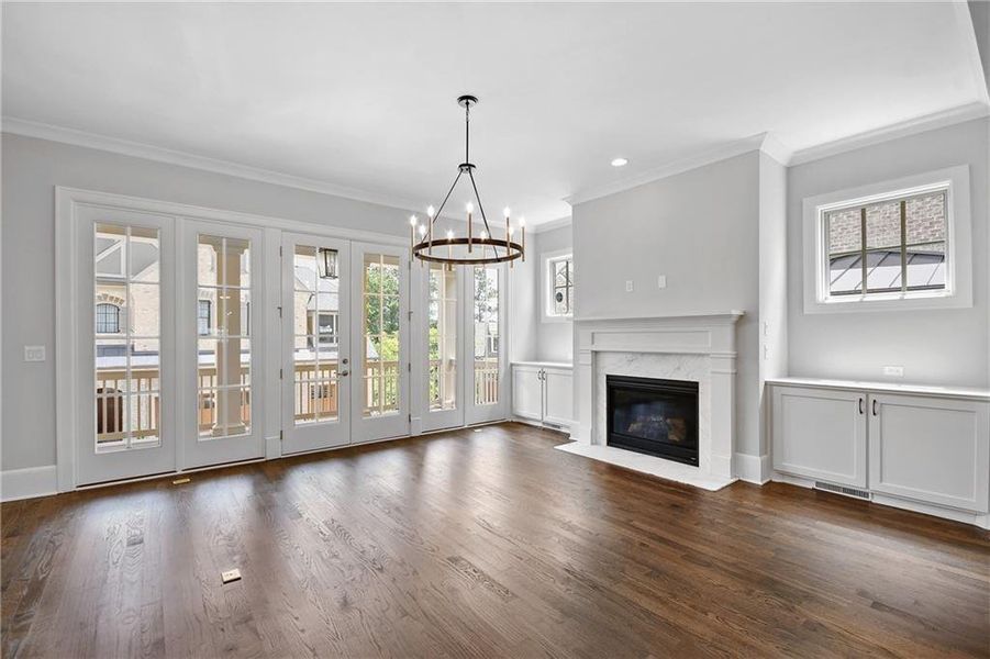 Spacious, unfurnished interior of a new home in Laurel View, Suwanee (Image 18).