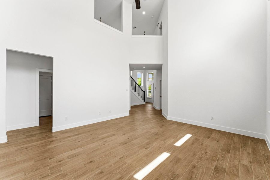 Spacious, unfurnished interior of a new home in Woodforest, Montgomery (Image 16).