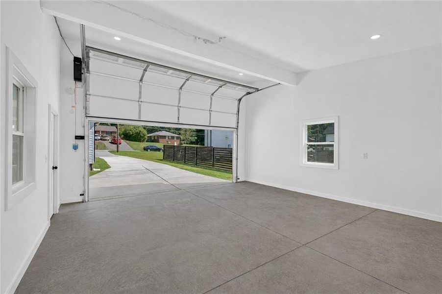 Spacious, unfurnished interior of a new home in , Mableton (Image 17). Spacious, unfurnished interior of a new home in , Mableton (Image 17).