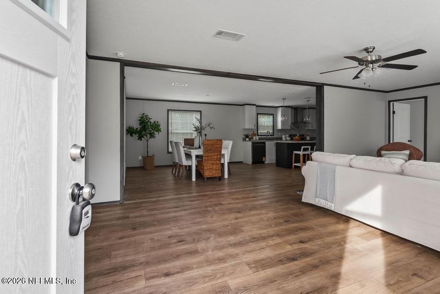 Furnished interior view inside a new home in , Middleburg (Image 15).