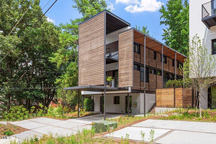 926 Tower St 2338155_04