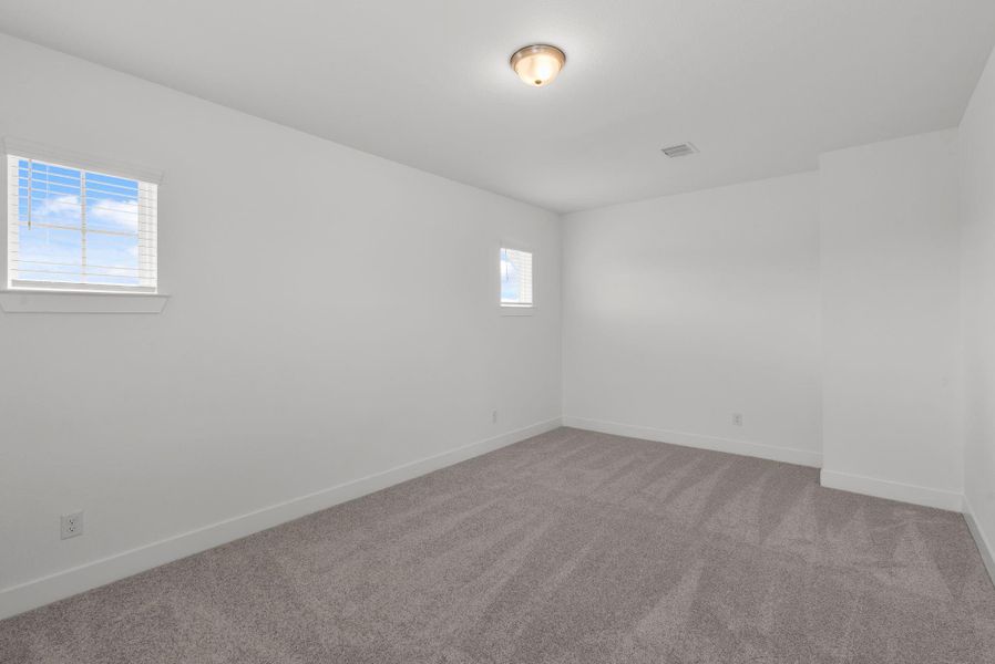 Spacious, unfurnished interior of a new home in The Trails, New Caney (Image 24).