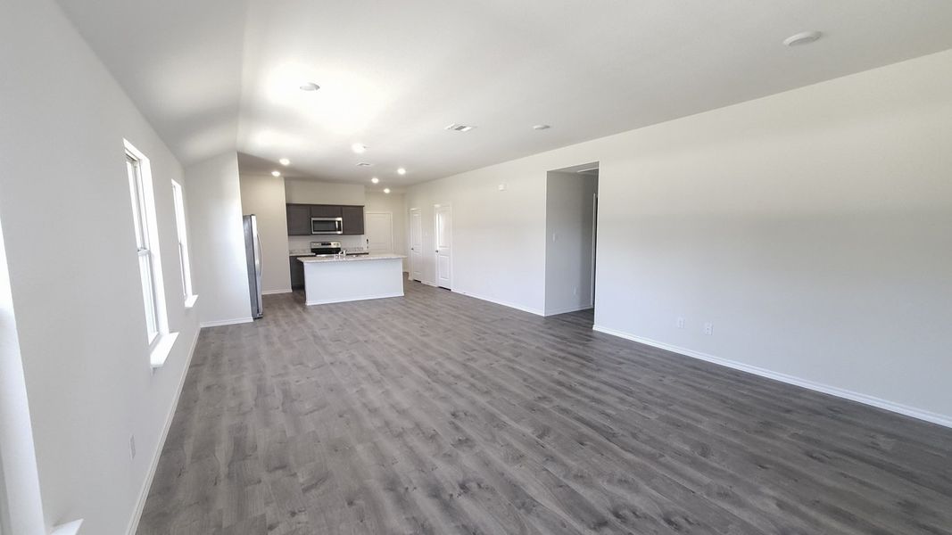Representative unfurnished interior of a home built from the X40S Seabrook by D.R. Horton in Valor Farms, Royse City (Image 14).