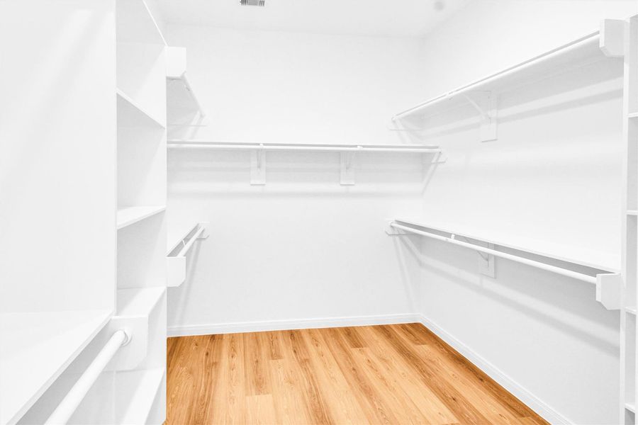 Spacious, unfurnished interior of a new home in , Houston (Image 23).