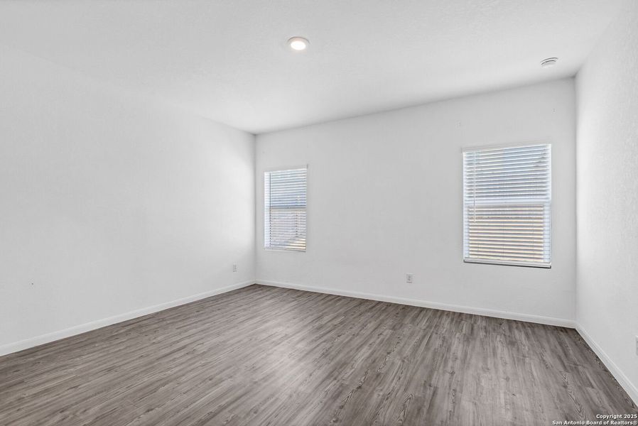 Spacious, unfurnished interior of a new home in Hidden Trails: Coastline Collection, Bulverde (Image 22).