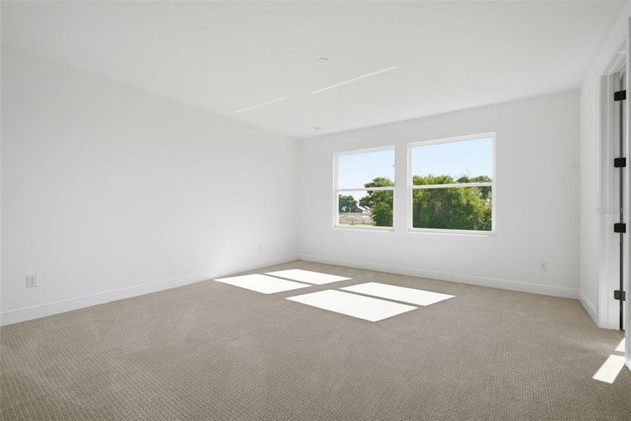 Spacious, unfurnished interior of a new home in Fieldstone, Plant City (Image 42).