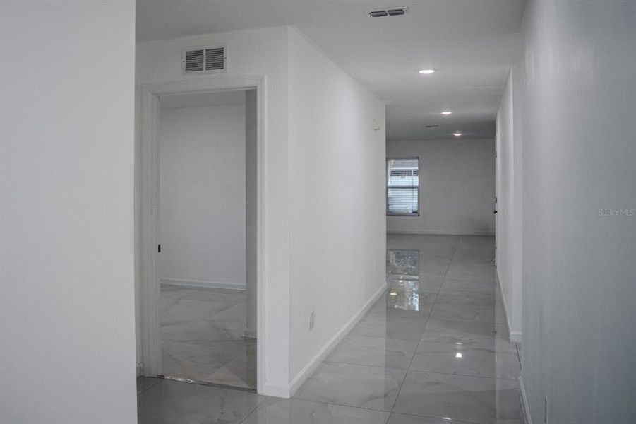 Spacious, unfurnished interior of a new home in Spring Hill Classic, Spring Hill (Image 26).