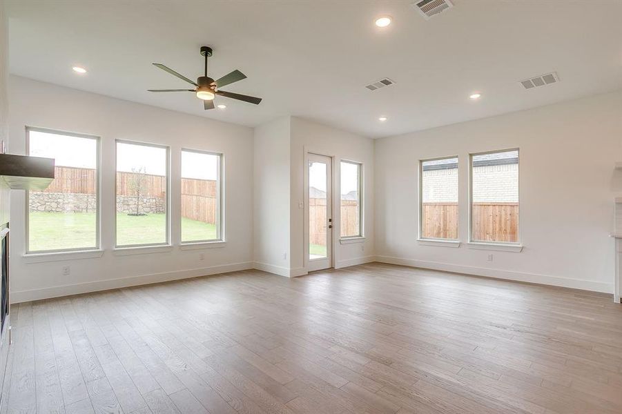Spacious, unfurnished interior of a new home in Talon Hills, Fort Worth (Image 33).