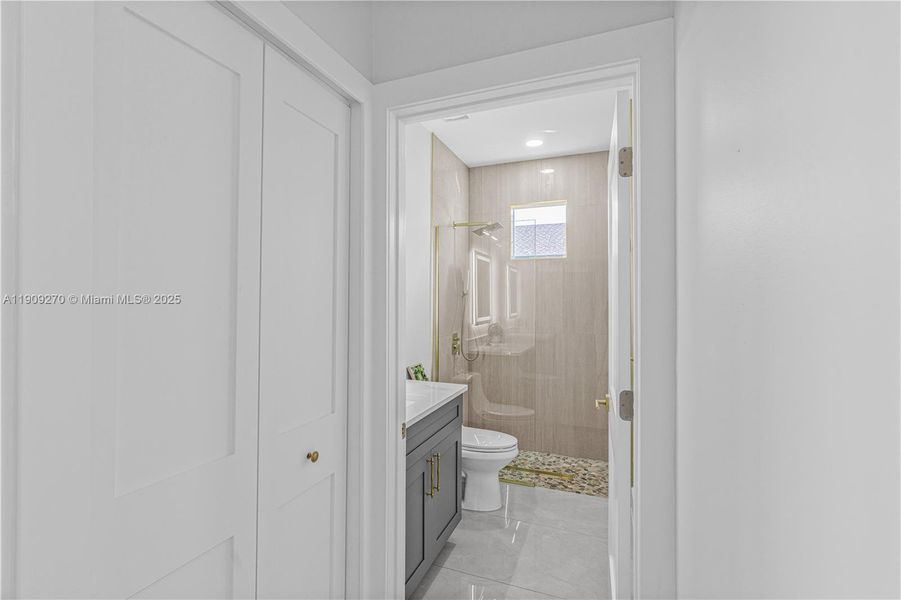 Furnished interior view inside a new home in , Lehigh Acres (Image 8). Furnished interior view inside a new home in , Lehigh Acres (Image 8).