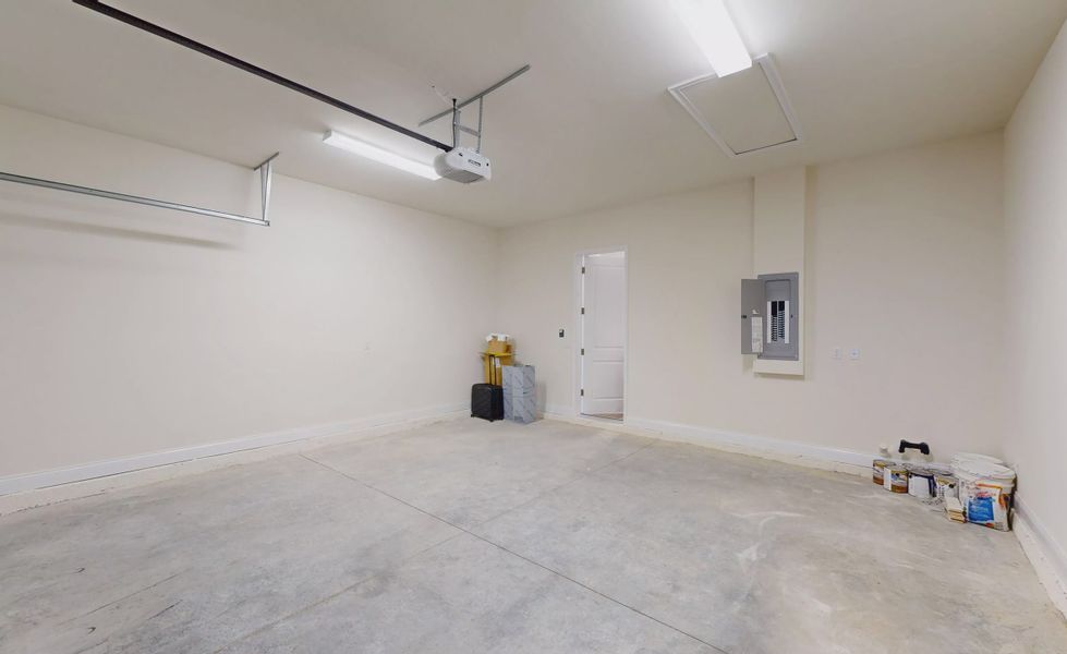 Spacious, unfurnished interior of a new home in Oakmont, Gainesville (Image 30).