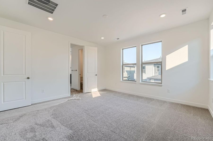Spacious, unfurnished interior of a new home in Red Rocks Ranch: The Skyline Collection, Morrison (Image 9). Spacious, unfurnished interior of a new home in Red Rocks Ranch: The Skyline Collection, Morrison (Image 9).