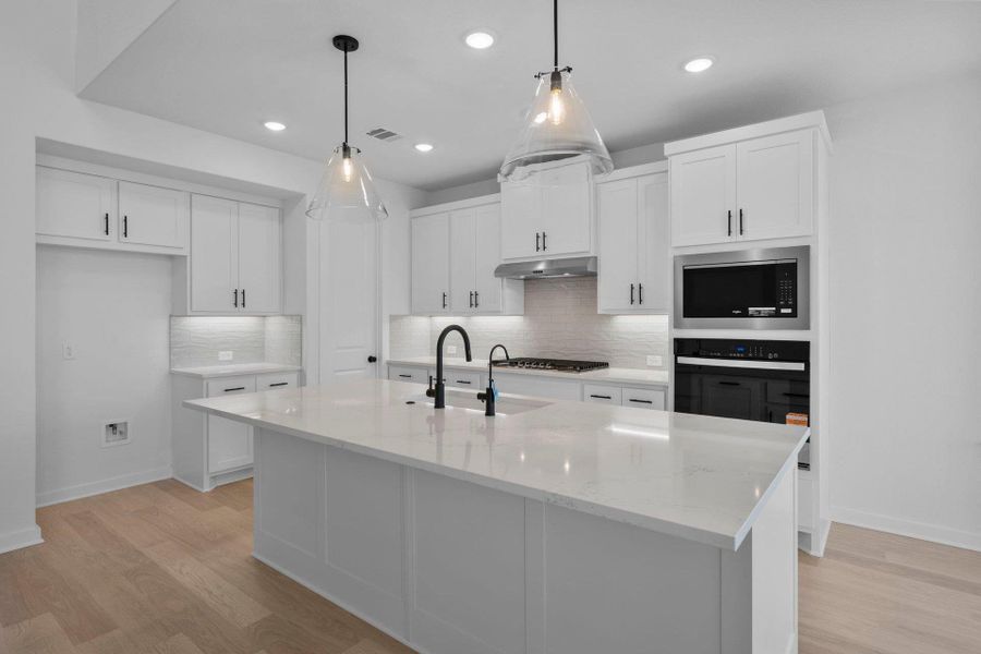 Center Island in Kitchen Center Island in Kitchen