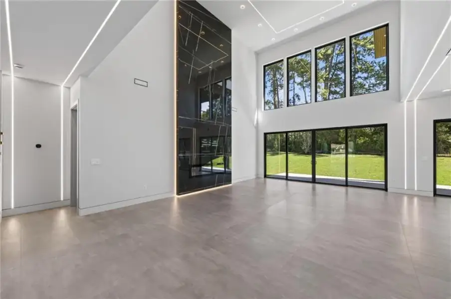 Spacious, unfurnished interior of a new home in , Smyrna (Image 95).