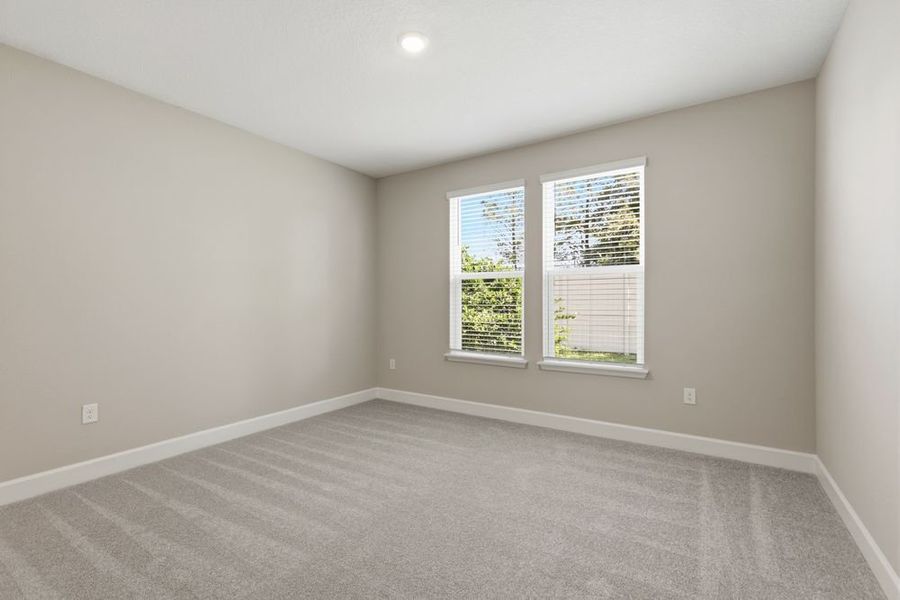 Spacious, unfurnished interior of a new home in Headwaters at Lofton Creek, Yulee (Image 15).