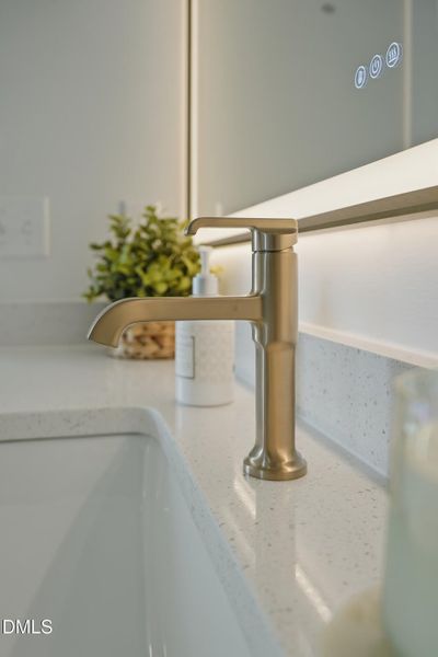 6CapeLn_Staged_3Faucet