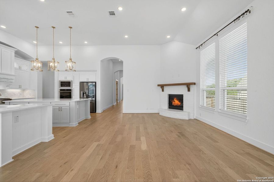 Spacious, unfurnished interior of a new home in Front Gate in Fair Oaks Ranch, Fair Oaks Ranch (Image 35). Spacious, unfurnished interior of a new home in Front Gate in Fair Oaks Ranch, Fair Oaks Ranch (Image 35).