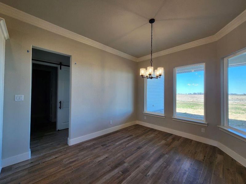Spacious, unfurnished interior of a new home in Rocky Top, Krum (Image 13).