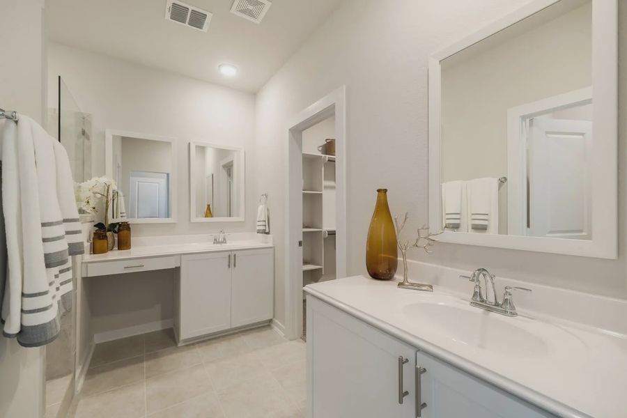 Representative furnished interior of a home built from the Apollo by Chesmar Homes in Rose Hill, Marion (Image 18).