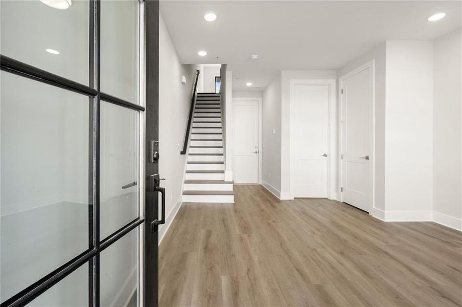 Spacious, unfurnished interior of a new home in , Alpharetta (Image 16). Spacious, unfurnished interior of a new home in , Alpharetta (Image 16).