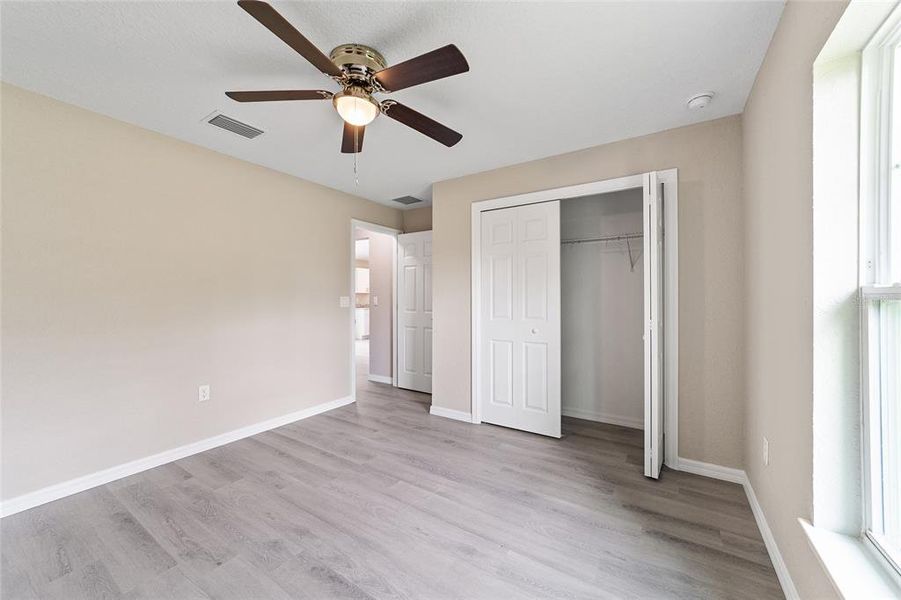 Spacious, unfurnished interior of a new home in , Citrus Springs (Image 20).