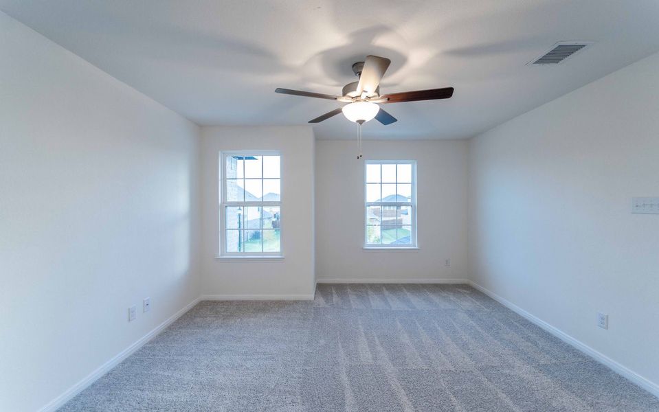 Spacious, unfurnished interior of a new home in Pebblebrook, Sherman (Image 38).